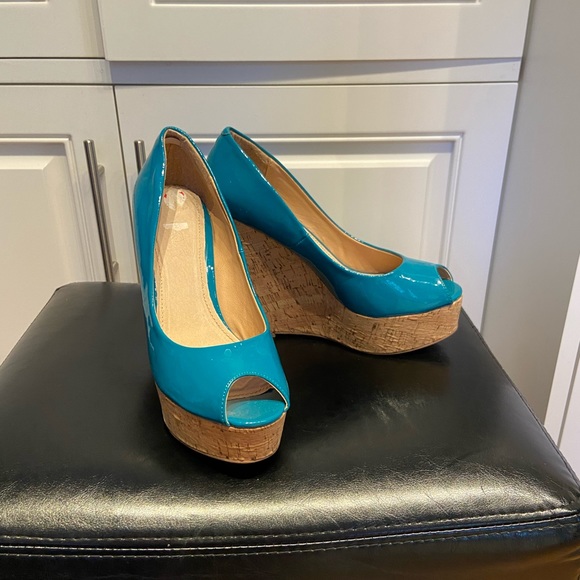 Le Chateau Cork Wedges - Picture 2 of 4